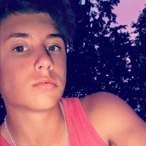 Meet your Posher, Eli